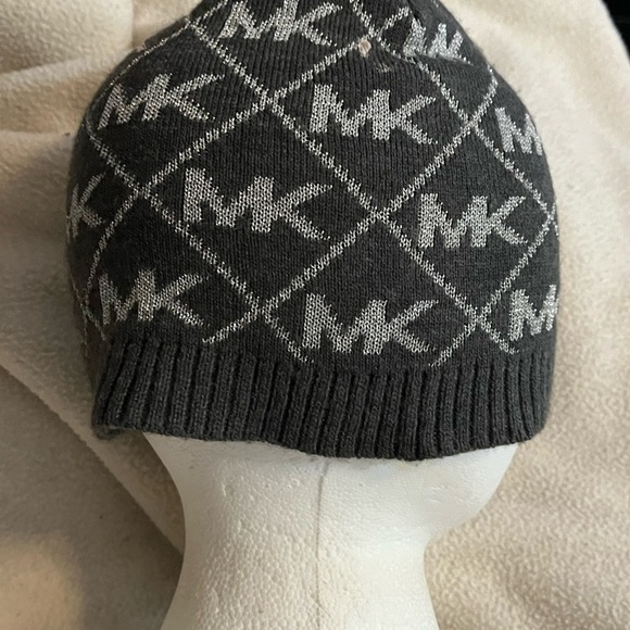 Michael Kors Metallic Blend Winter Beanie Hat - Picture 4 of 6